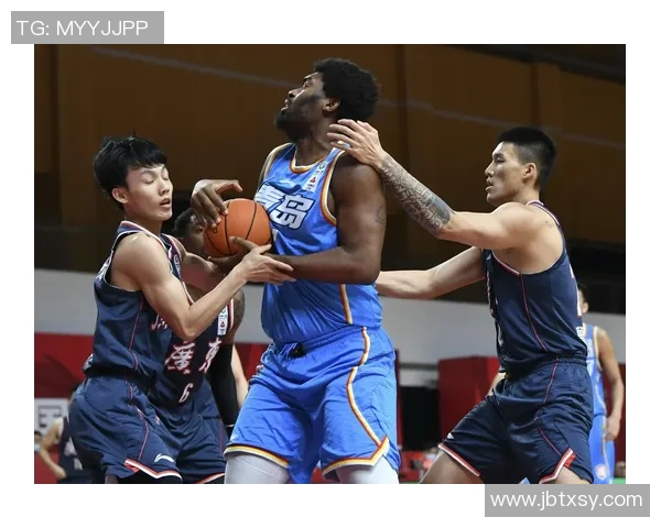 广东宏远与青岛激战正酣直播精彩瞬间不容错过 广东宏远与青岛激战正酣直播精彩瞬间不容错过